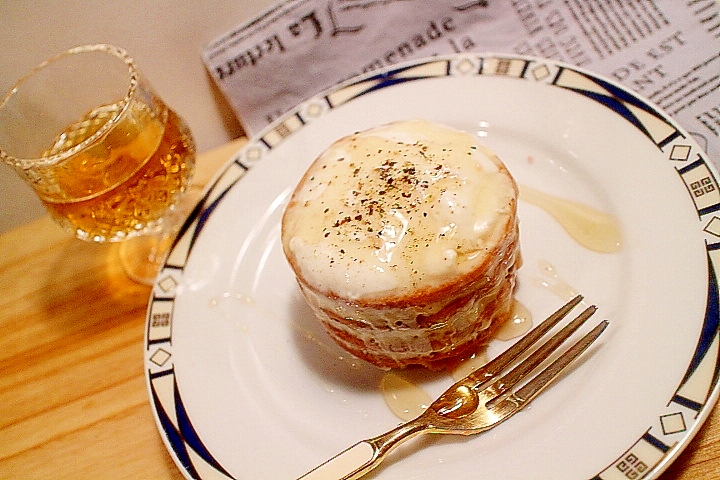 5分で作れる！お酒にも合うブルーチーズケーキ