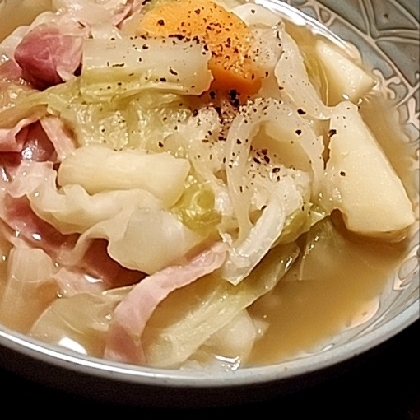 鶏肉かわなくベーコンをつかいましたが
美味しく出来ました。