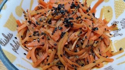 白ごまを切らしたので
黒ごまで作りました。
美味しかったです。