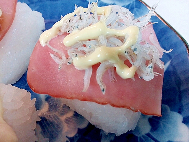 ベーコンと釜揚げしらすとマヨの焼おにぎり レシピ 作り方 By ぷ みぃまま 楽天レシピ