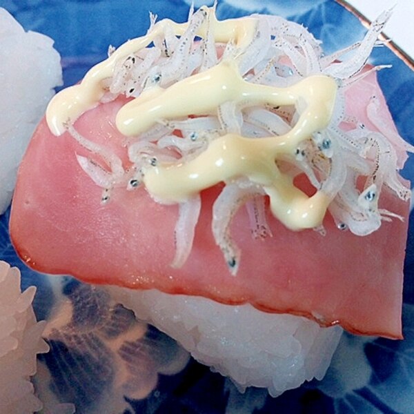 ベーコンと釜揚げしらすとマヨの焼おにぎり レシピ 作り方 By ぷ みぃまま 楽天レシピ ベーコンと釜揚げしらすとマヨの焼おにぎり レシピ 作り方 By ぷ みぃまま 楽天レシピ