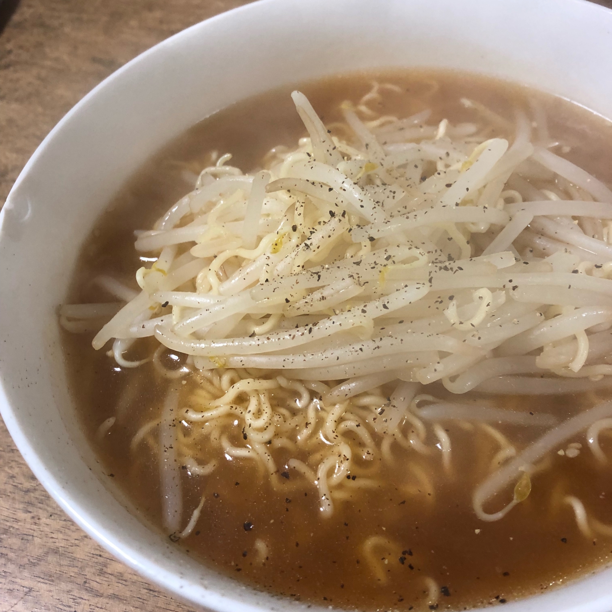 山盛りもやしのインスタントラーメン レシピ 作り方 By Mayu 12 楽天レシピ