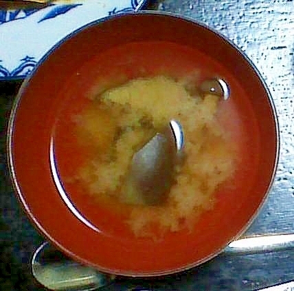 なすとしめじの味噌汁