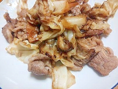 牛肉と　キャベツの　炒め物