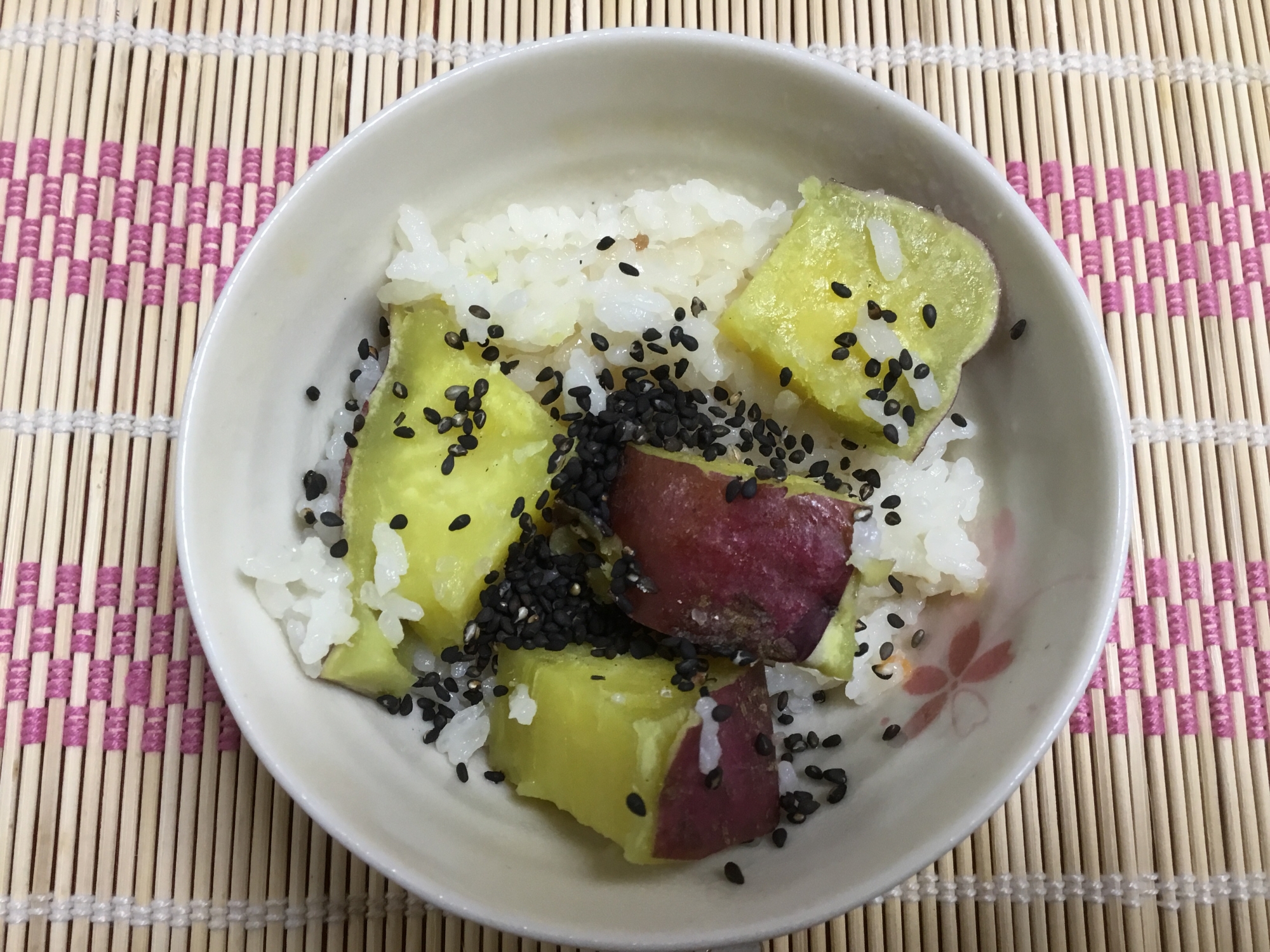 茅乃舎の野菜だしの素でさつまいも炊き込みご飯