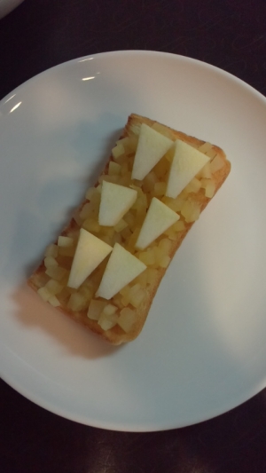 リンゴジャムとリンゴでWリンゴトースト