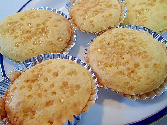HMで ケーキシロップとザラメのカップケーキ♪