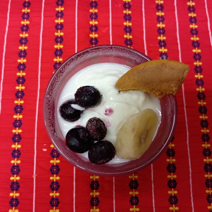 今日のヨーグルト♡ブルーベリーバナナ&好きなお菓子