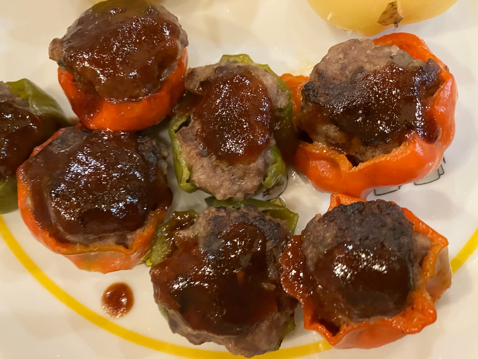 コロコロピーマン肉詰め