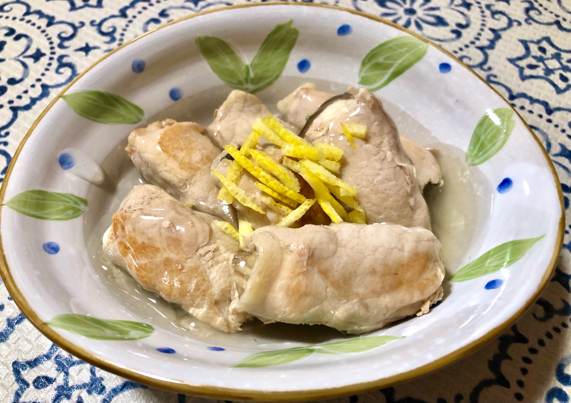 塩豆腐の豚肉巻きキラリ柚の香あんかけ