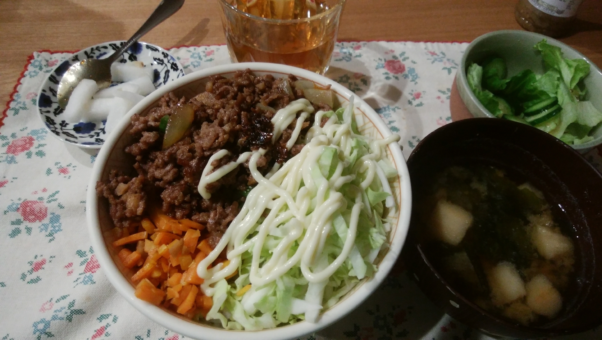 がっつり手軽に三色丼