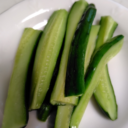 キュウリだけで漬けました☆簡単に出来て美味しかったです♪素敵なレシピありがとうございます♫