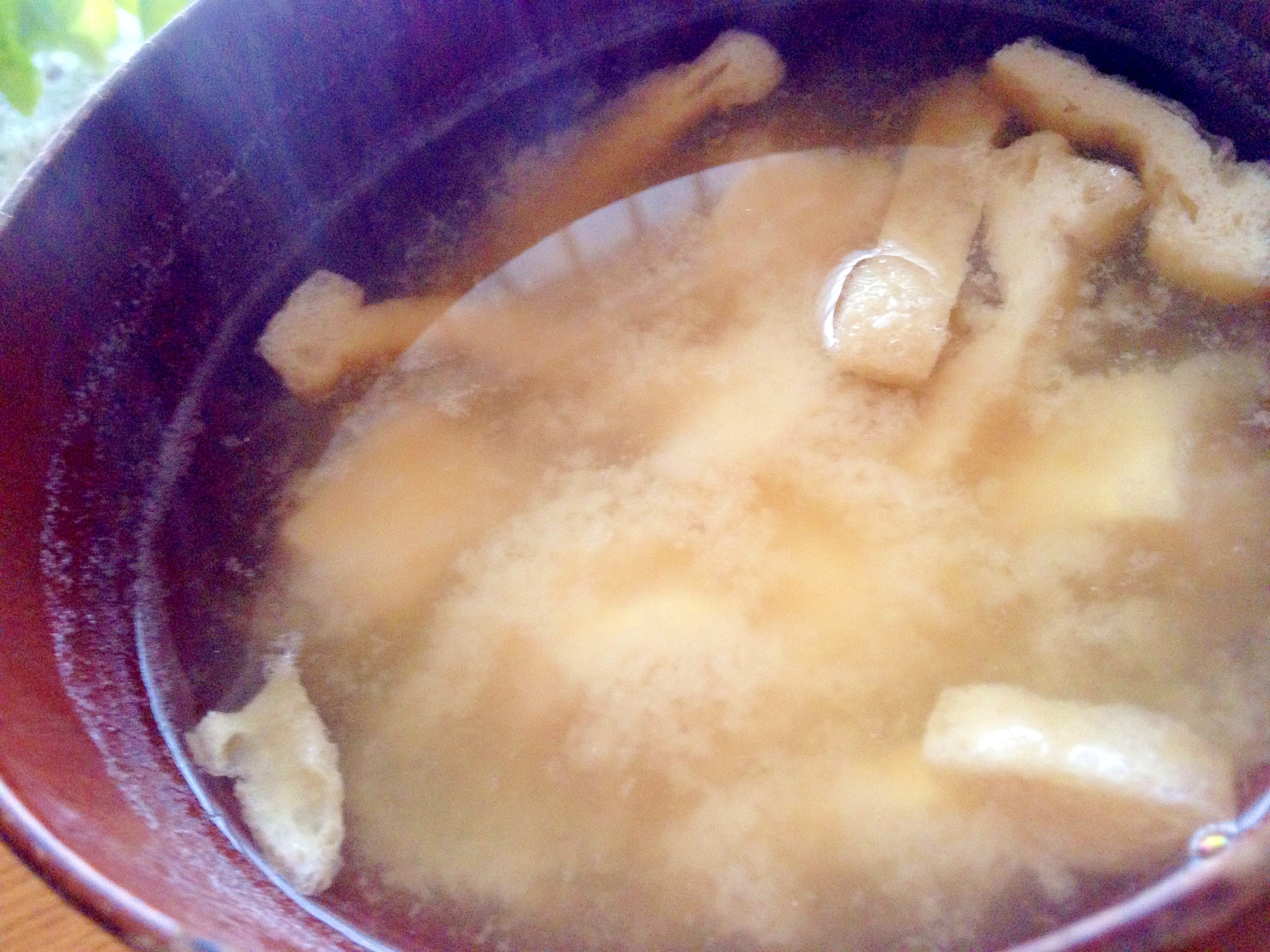 豆腐と薄揚げの味噌汁