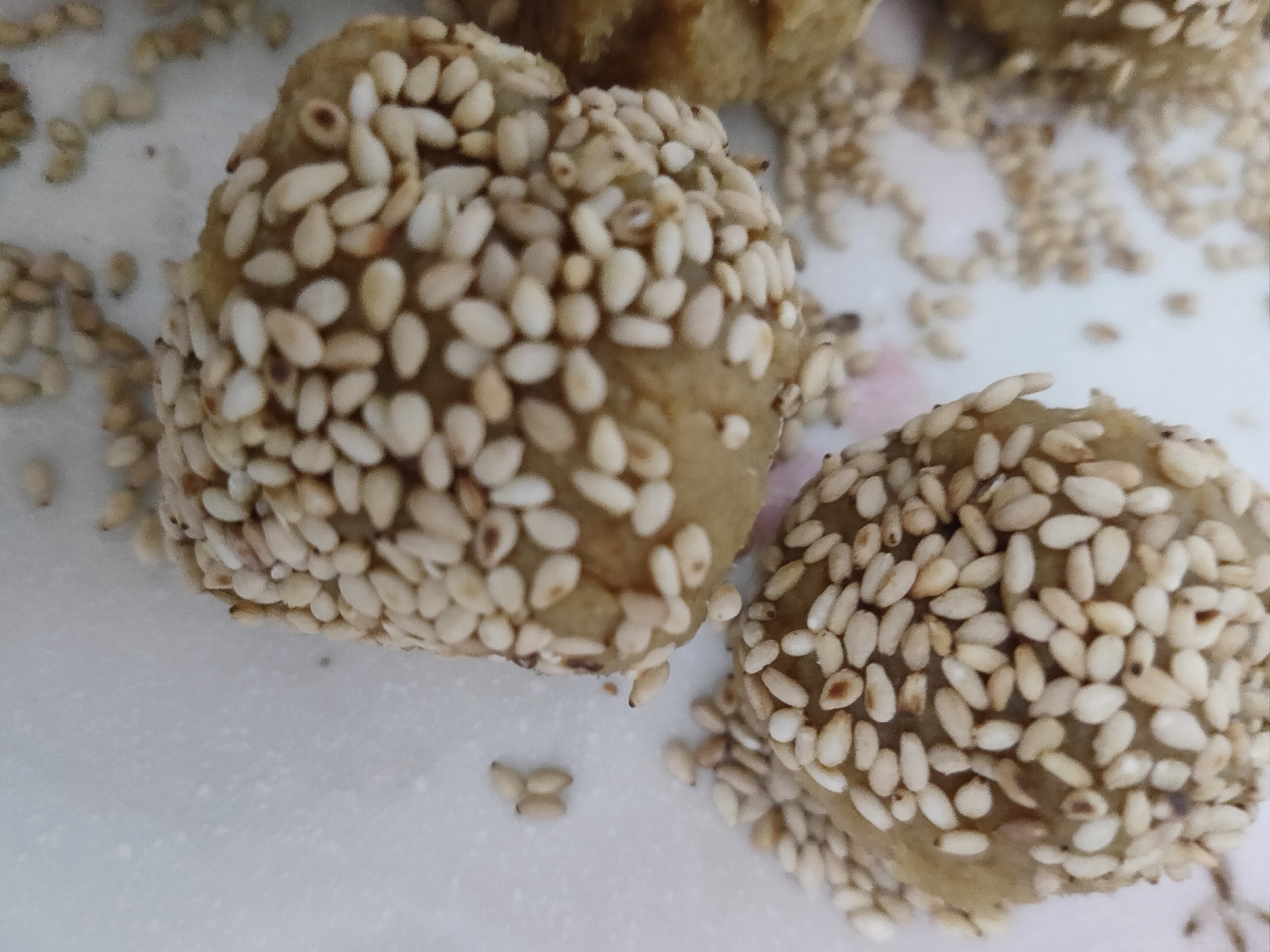 さつまいもときな粉のゴマ団子