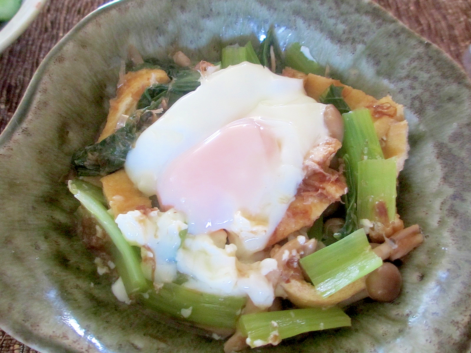小松菜とお揚げの甘辛落とし卵煮