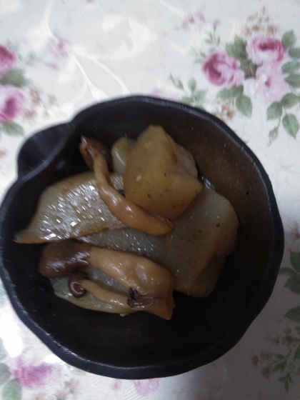 こんにゃくとしめじの炒め煮
