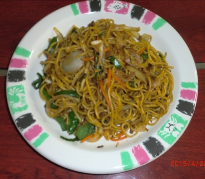 夏のランチに～カレー風味焼きそば～