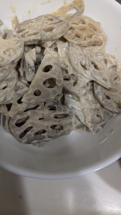 れんこんの胡麻マヨ和え