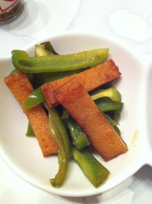 5分で簡単 ピーマンとさつま揚げ炒め レシピ 作り方 By Bondibeach 楽天レシピ