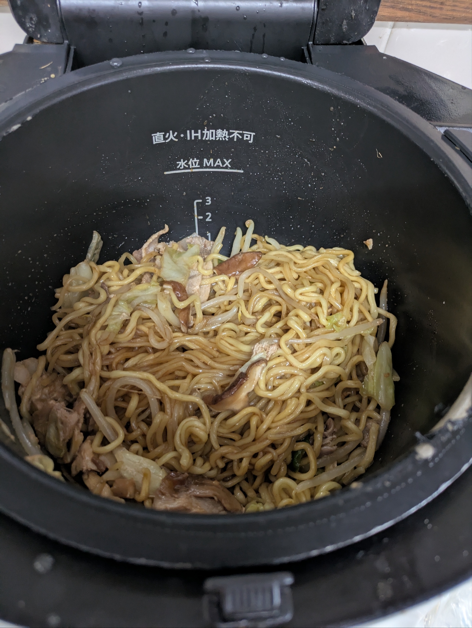 夏休みの味方、焼きそば〜ホットクック〜