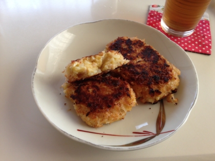 ソースなしでも美味しい♪夫も「今日のコロッケうまい〜」とパクパク食べてました。定番にしまーす！