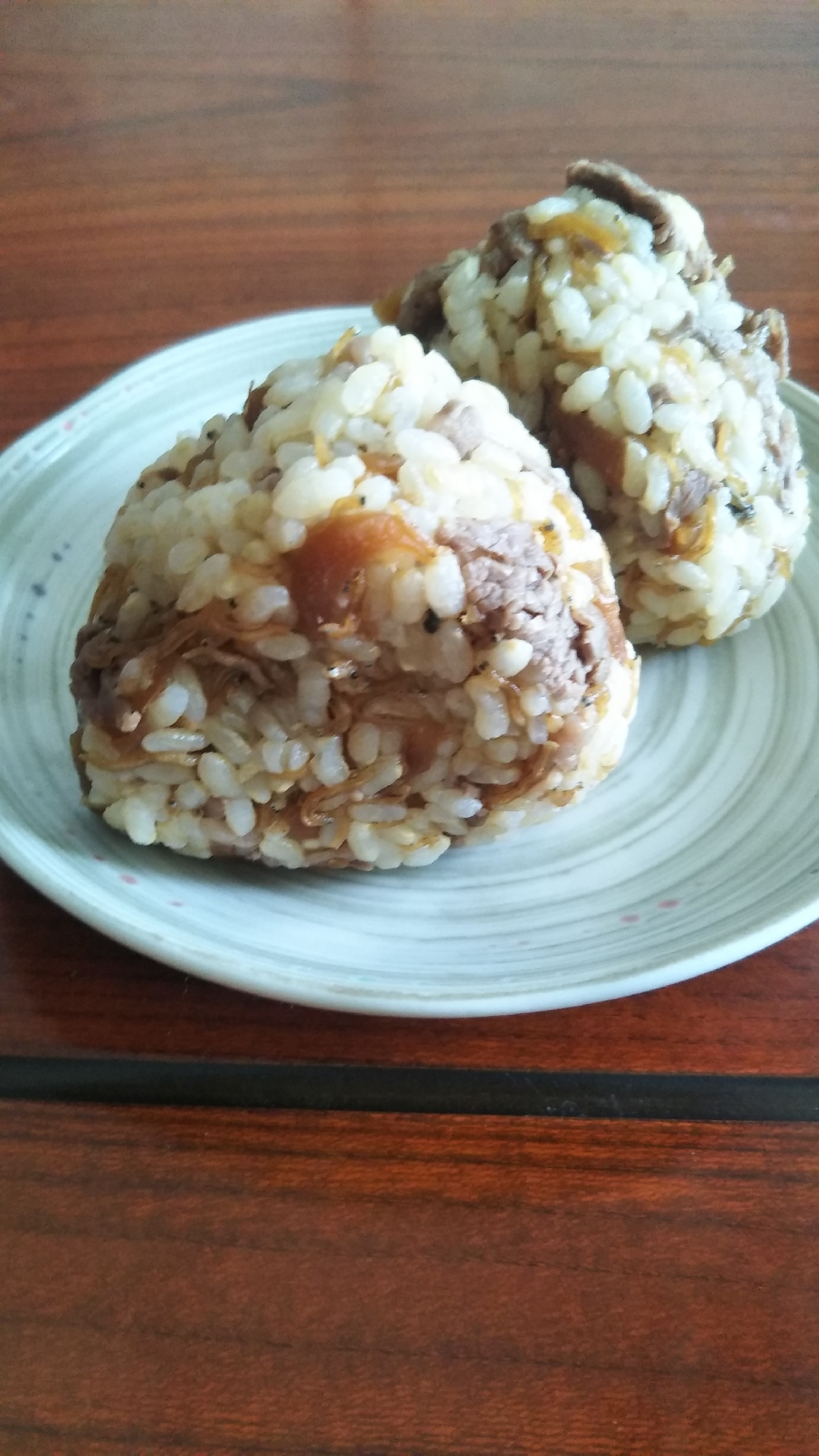 新生姜の佃煮と牛のおにぎり