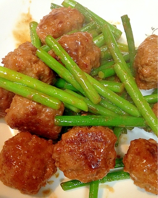 【糖質制限】にんにくの芽と肉団子のうま味噌炒め