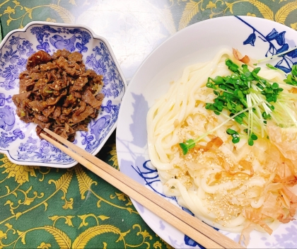 ほうれん草入りの＊肉うどん