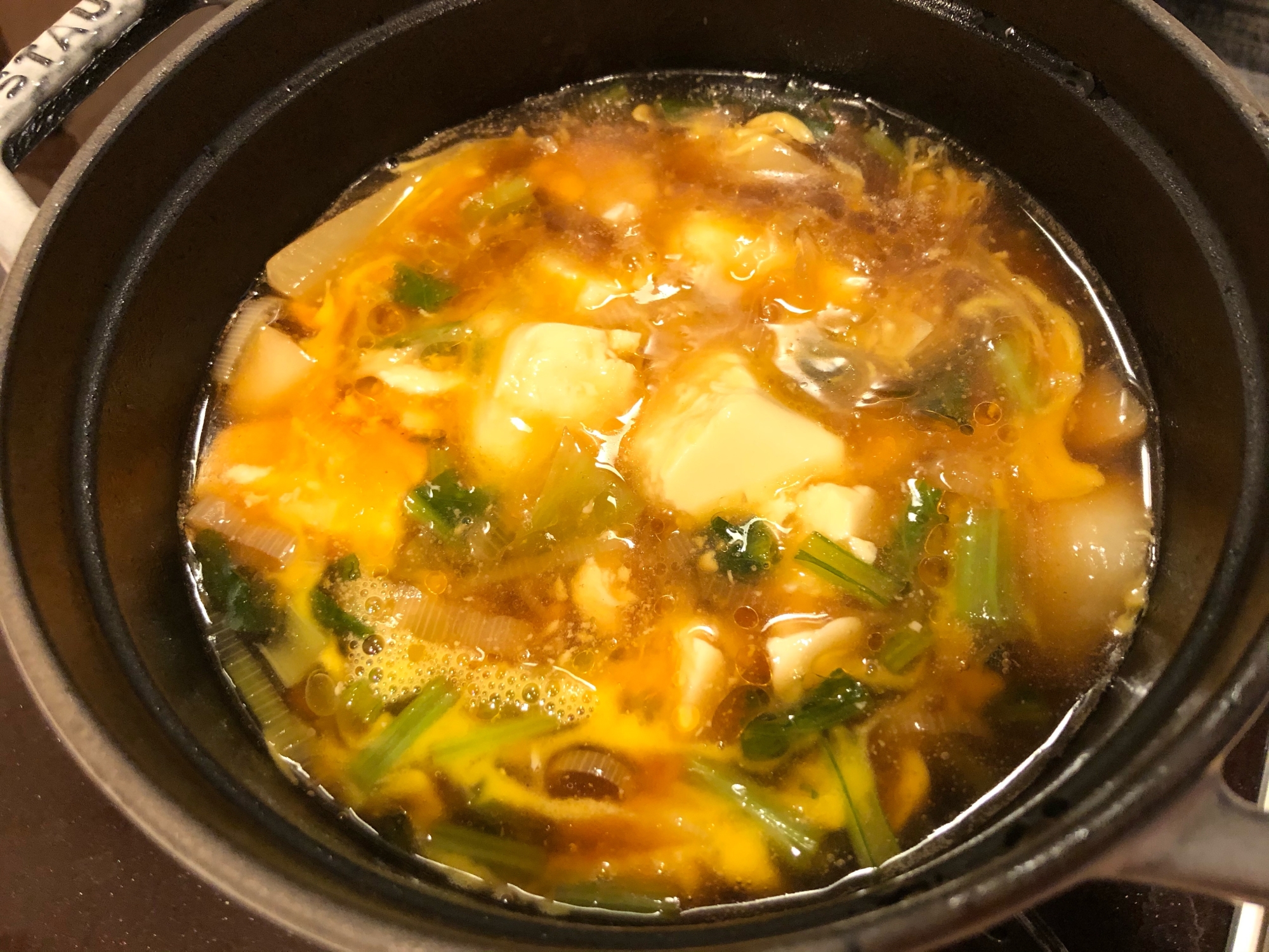 野菜たっぷり♫かぶと豆腐と卵のほっこりスープ
