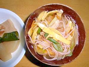 にゅー麺（梅しそ味　豚肉使用）