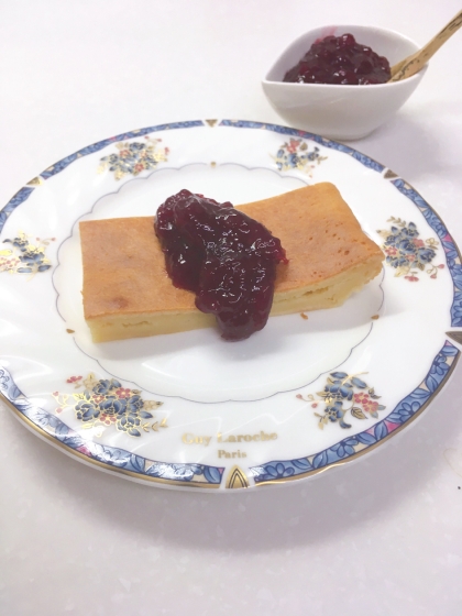 aka.ru☆さん、水切りヨーグルトでチーズケーキを作りました♪甘いけれども爽やかで、とても美味しかったです♡簡単でしたので、また作ってみますね❣️