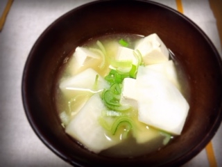 豆腐と蕪の味噌汁