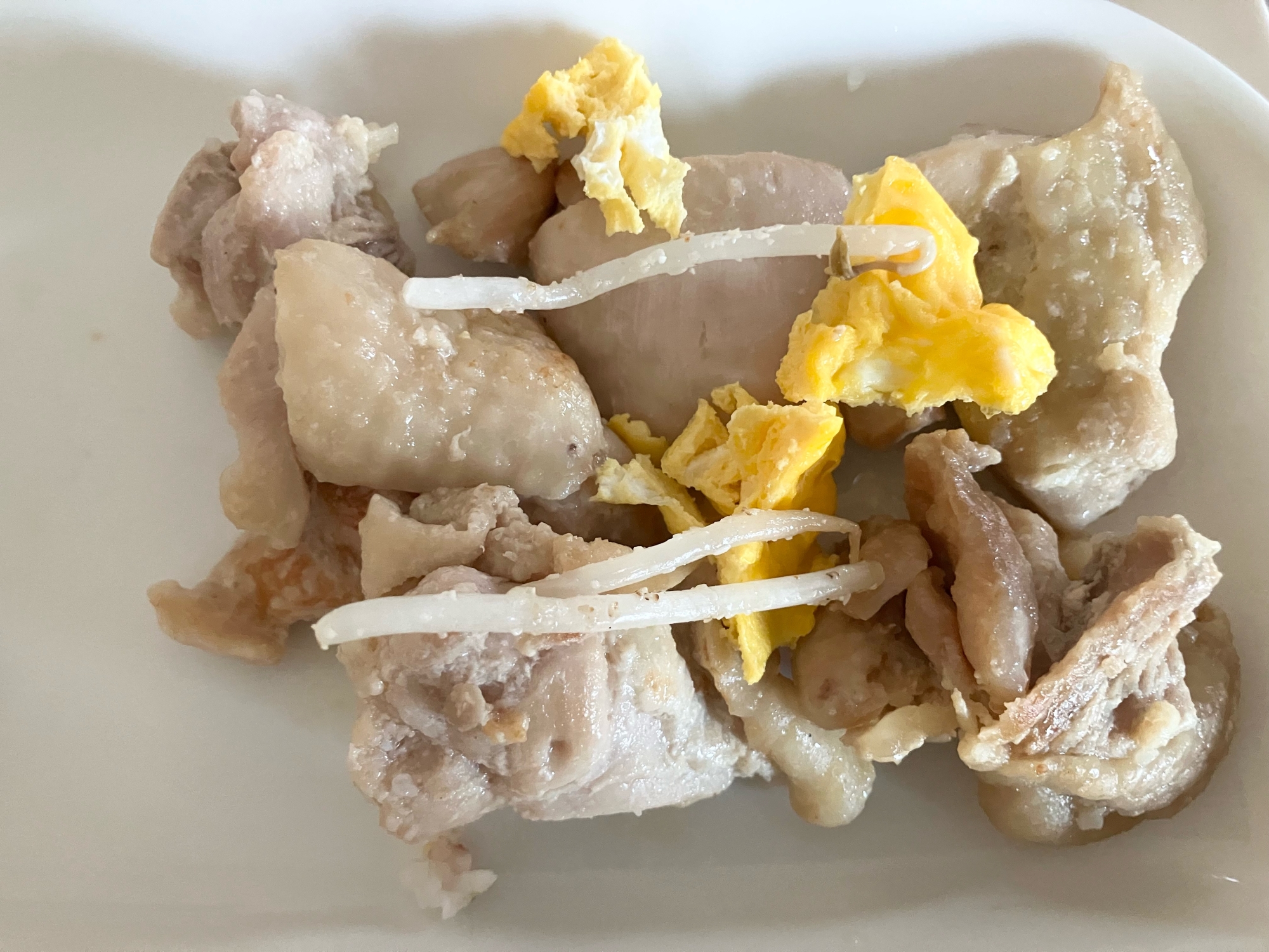 もやしと玉子と鶏肉炒め