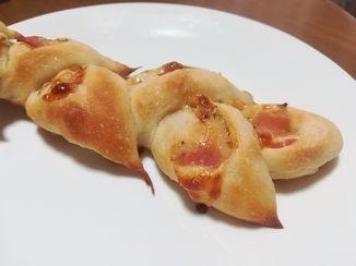 マスタードベーコンエピ