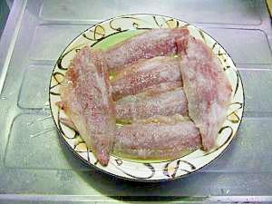 意外と簡単、魚料理の基本・アジの三枚おろし