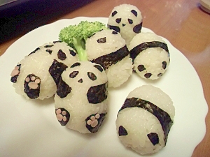 パンダのおにぎり レシピ 作り方 By Miashimatora 楽天レシピ パンダのおにぎり レシピ 作り方 By Miashimatora 楽天レシピ