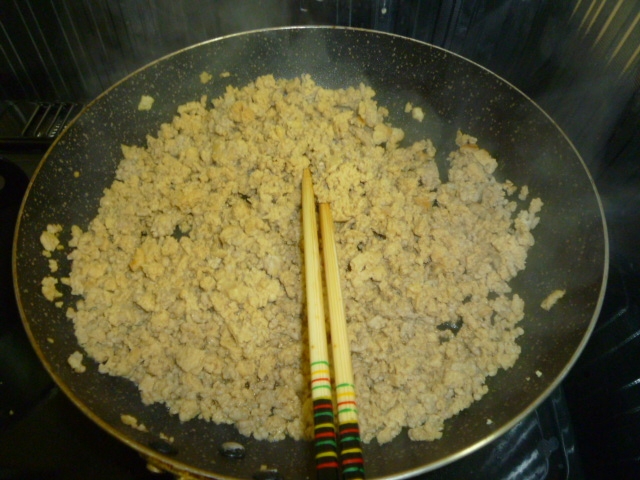 豆腐とひき肉で作るそぼろ