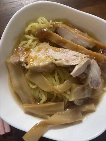 豚骨ラーメン味変用の赤い味噌玉