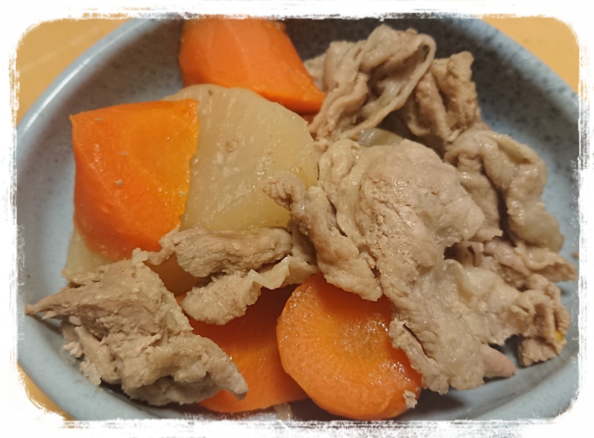 めんつゆで大根とにんじんと豚こまの放ったらかし煮物 レシピ 作り方 By ぼーずの母ちゃん 楽天レシピ めんつゆで大根とにんじんと豚こまの放ったらかし煮物 レシピ 作り方 By ぼーずの母ちゃん 楽天レシピ