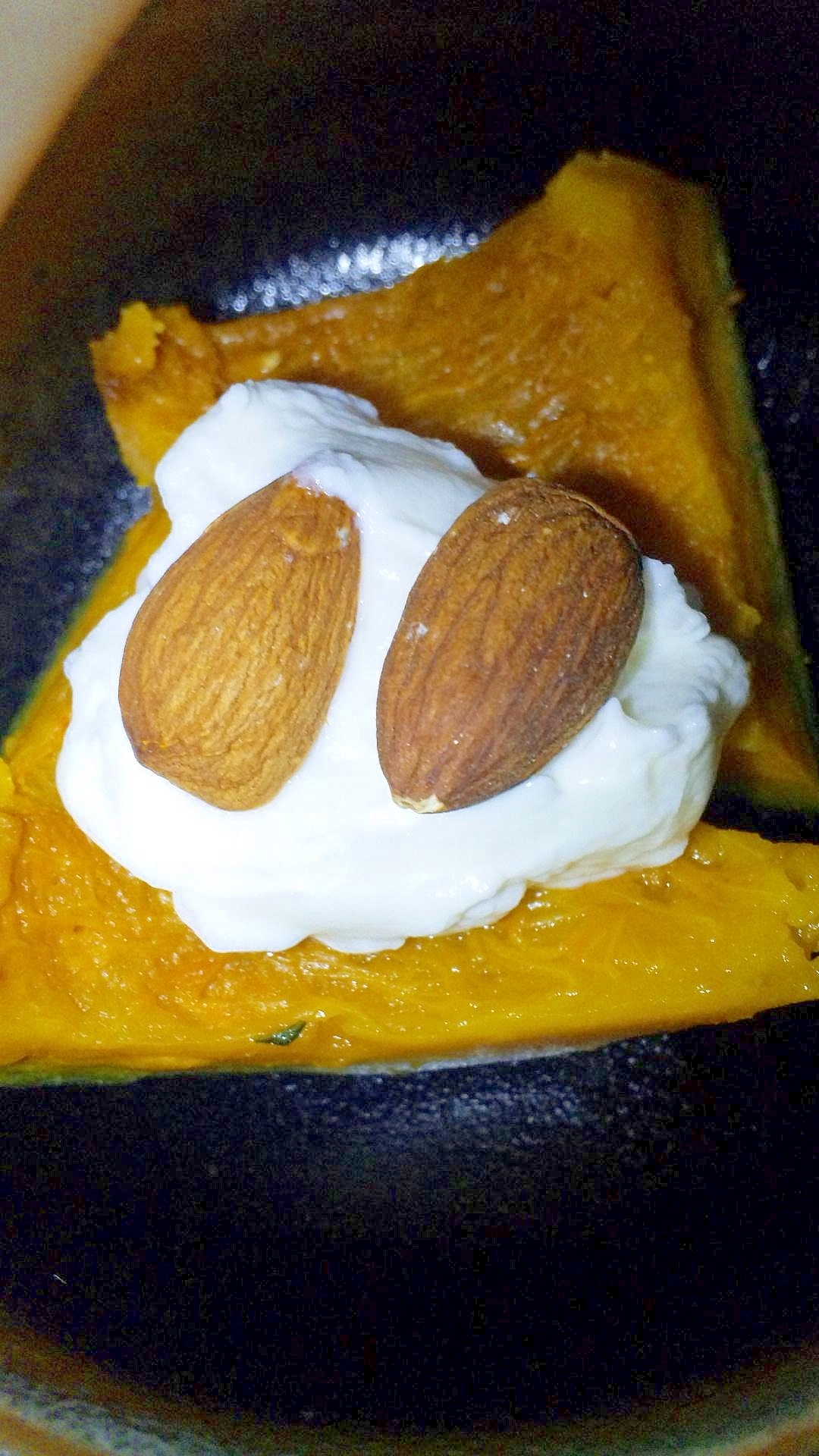 簡単美味!パンプキンヨーグルトアーモンド