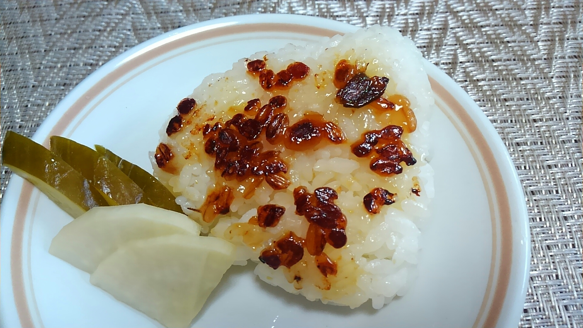 紫蘇梅干し入り金山時味噌の焼きおにぎり☆