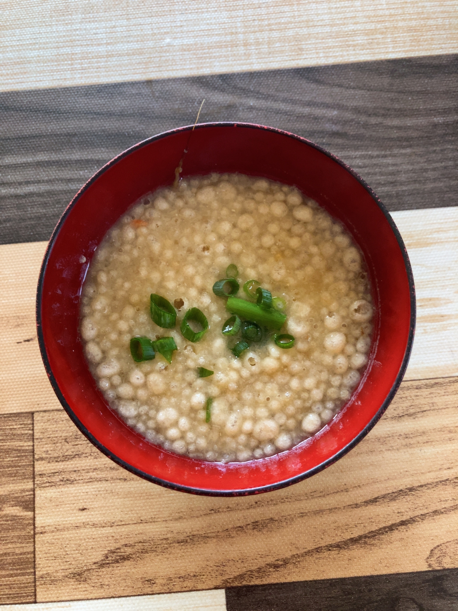 天かすたっぷり豆腐の味噌汁