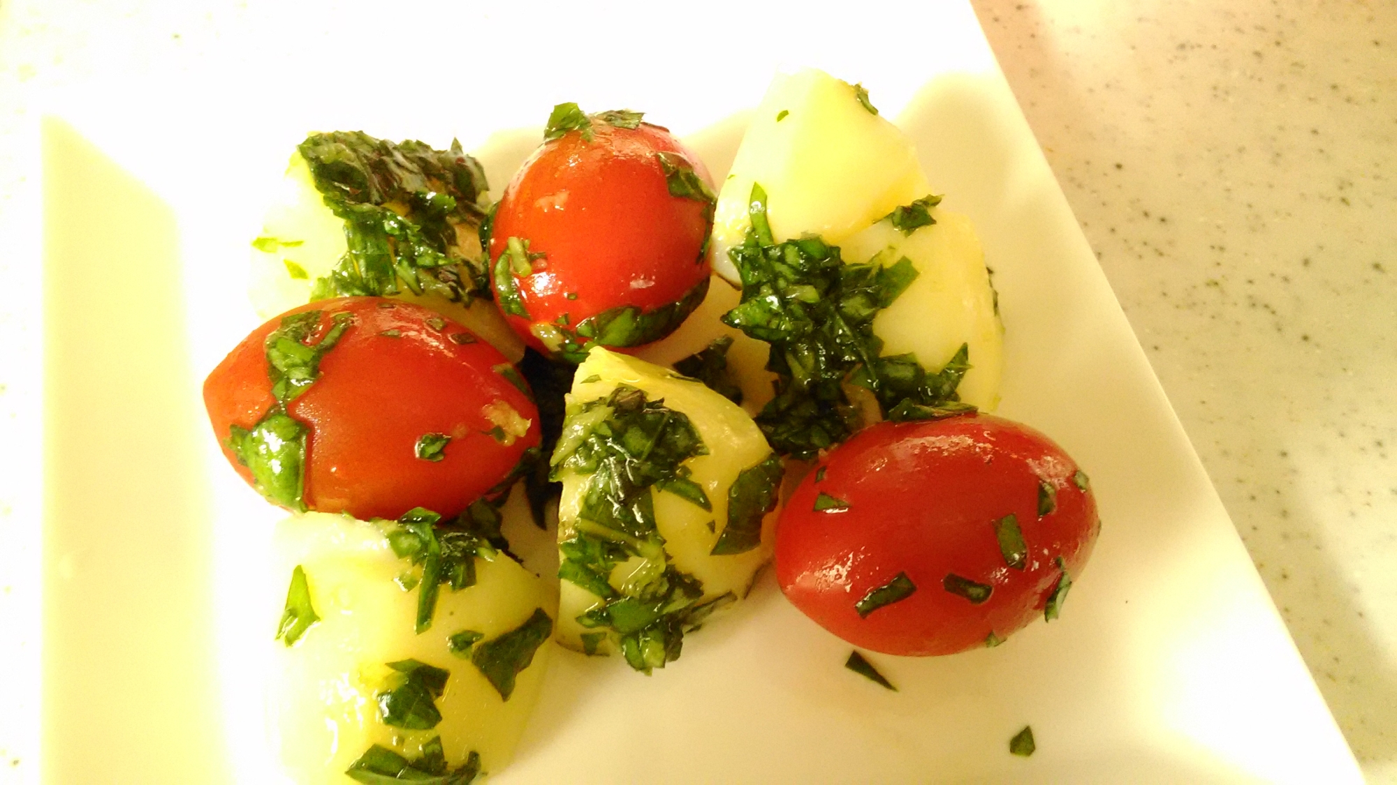 バジルの香り じゃがいもとトマトのサラダ レシピ 作り方 By Makotoo1253 楽天レシピ