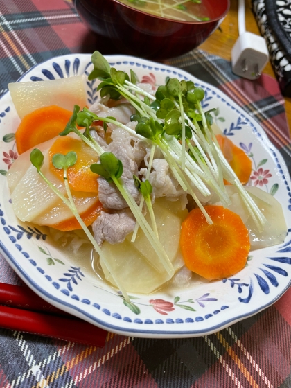 ひらひらじゃがいもと豚肉の梅昆布煮♪(入賞)