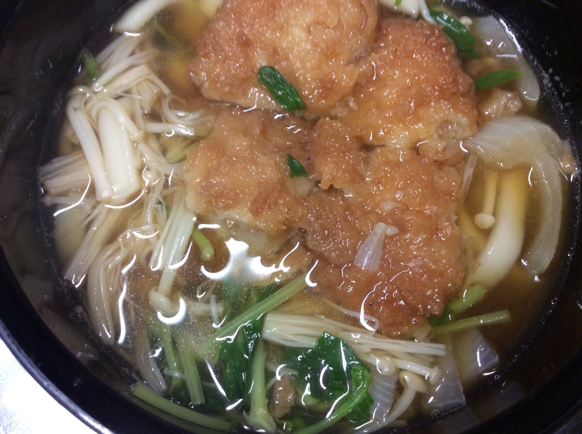 コロッケと野菜の煮込みうどん