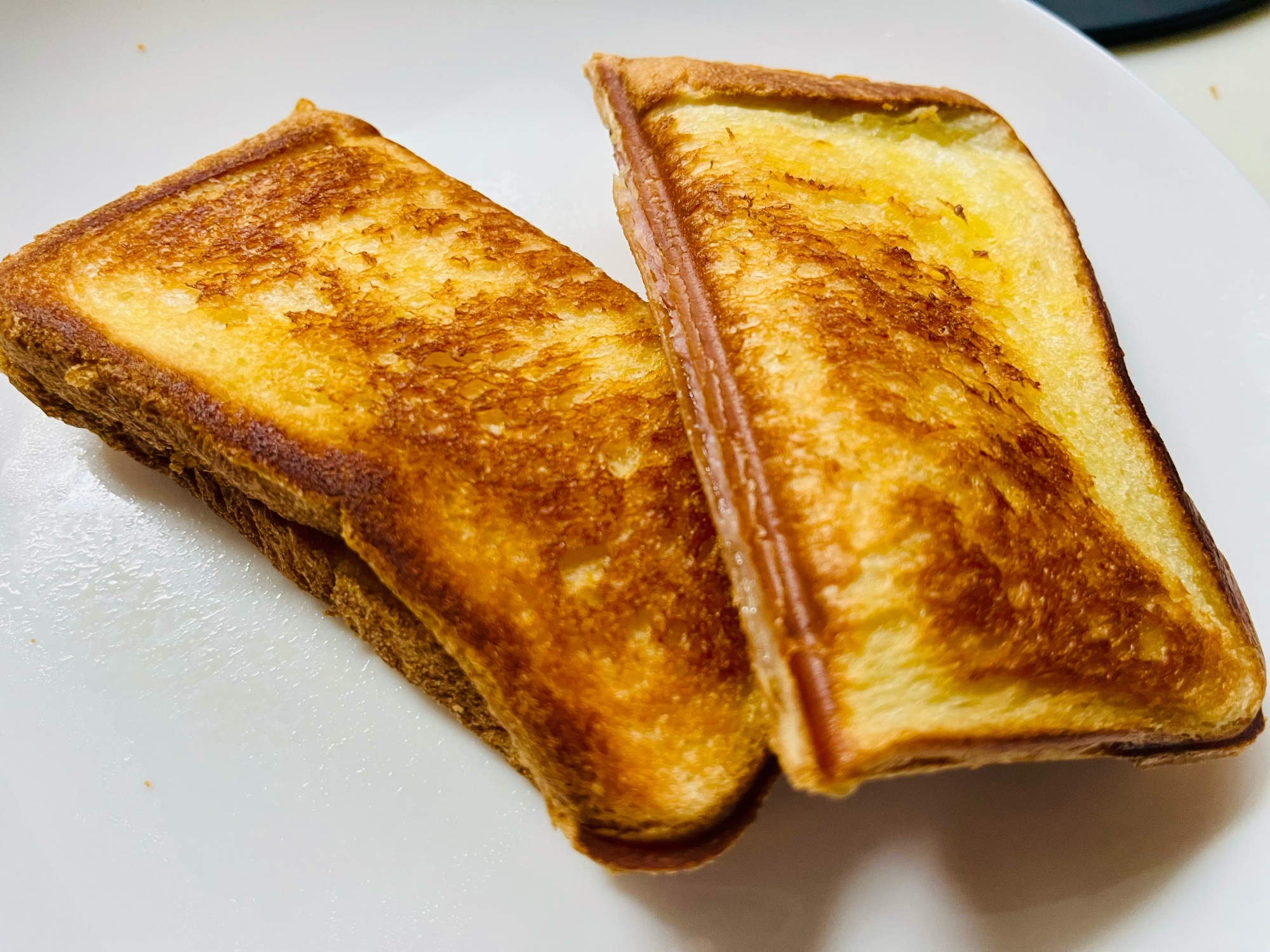 ハムチーズホットサンド·͜· ᕷ