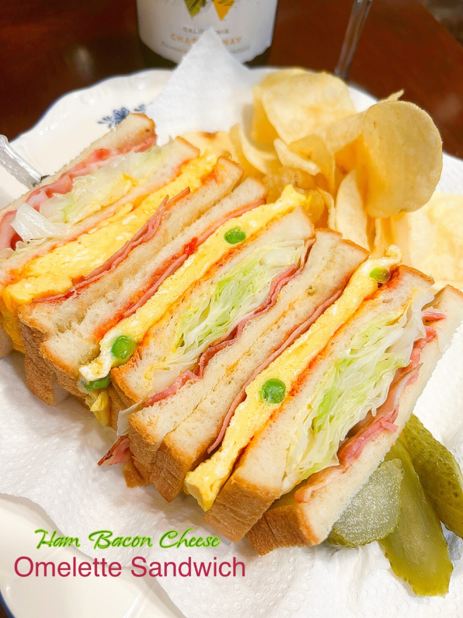 ☆★ハムベーコンチーズ♡欲張りオムレツサンド♪★☆