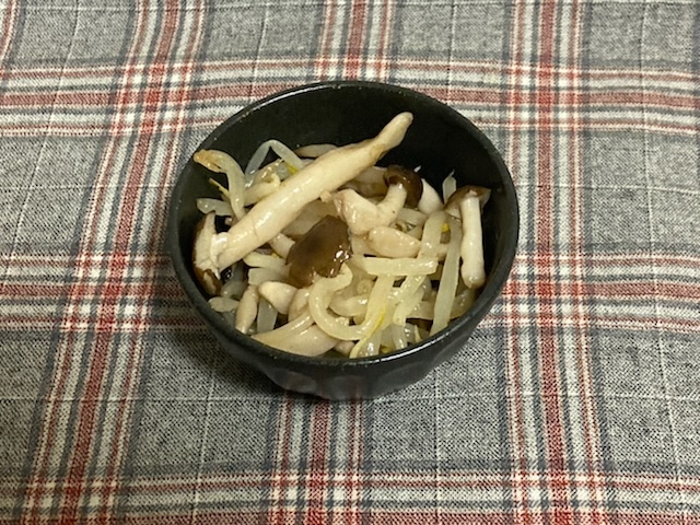 ほっとくだけ、簡単前菜　もやしとしめじの甘酢和え