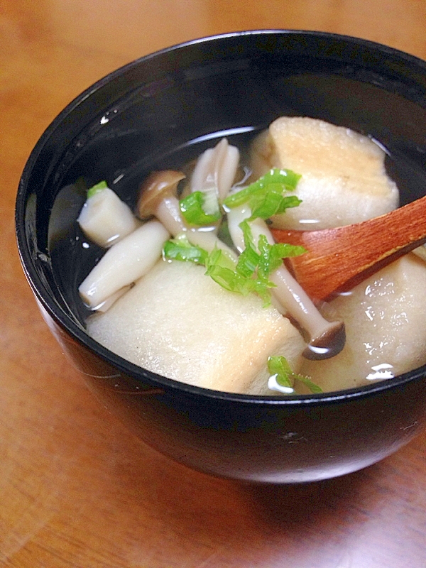 しめじと麩のお吸い物