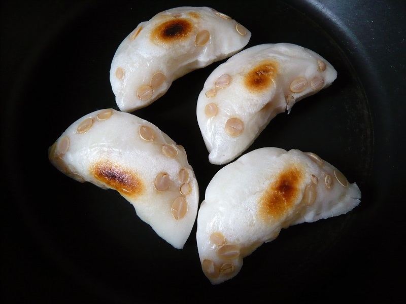 フライパンで 焼き餅 レシピ 作り方 By 大福 あんこ 楽天レシピ